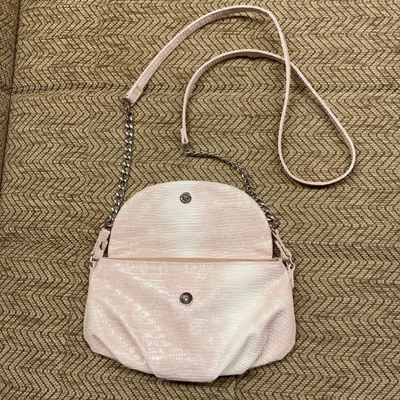 Nine West pale pink faux snakeskin cross-body bag - Picture 5 of 7